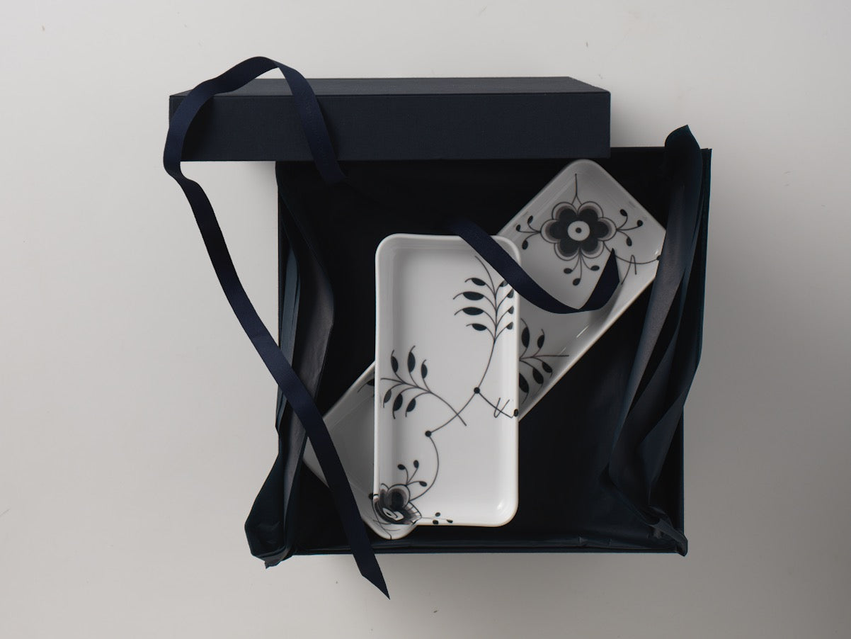 Royal Copenhagen Sort Mega riflet fad - 36 cm. - Bahne